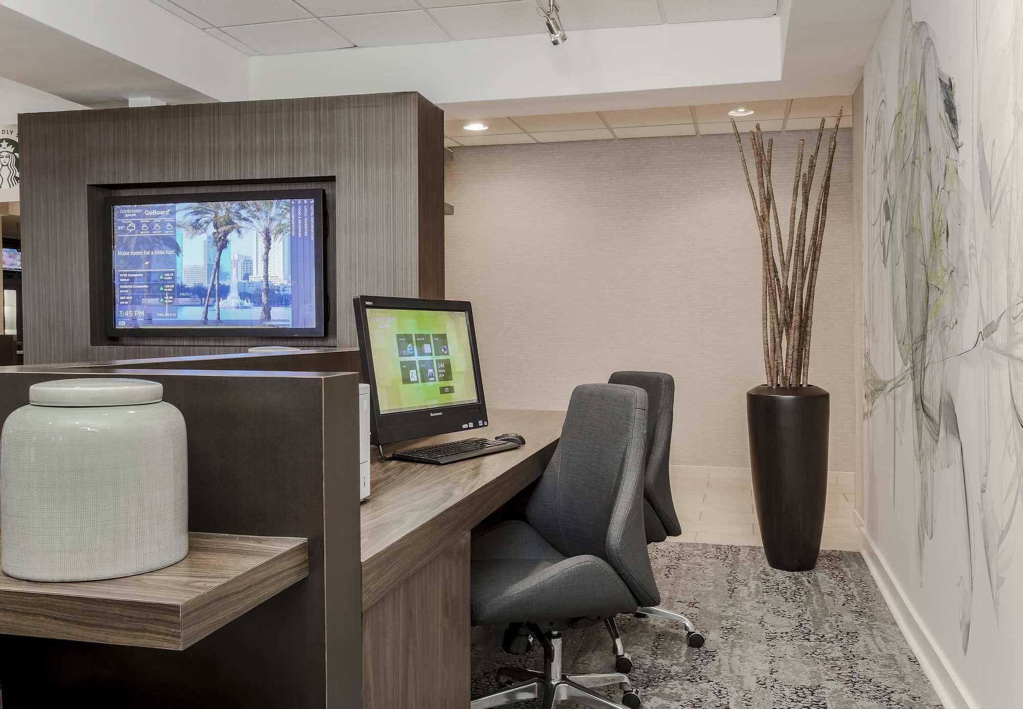 Courtyard By Marriott Orlando Lake Mary North Heathrow Exterior photo