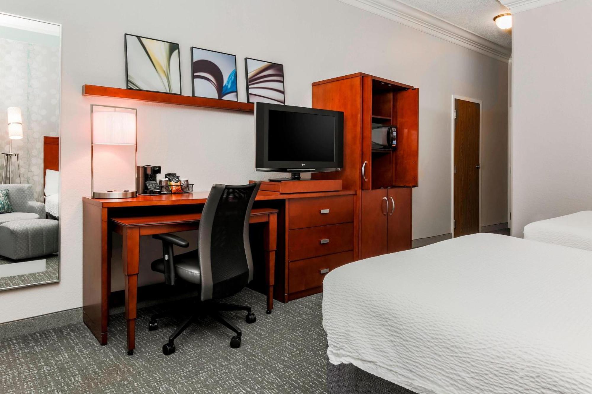 Courtyard By Marriott Orlando Lake Mary North Heathrow Exterior photo