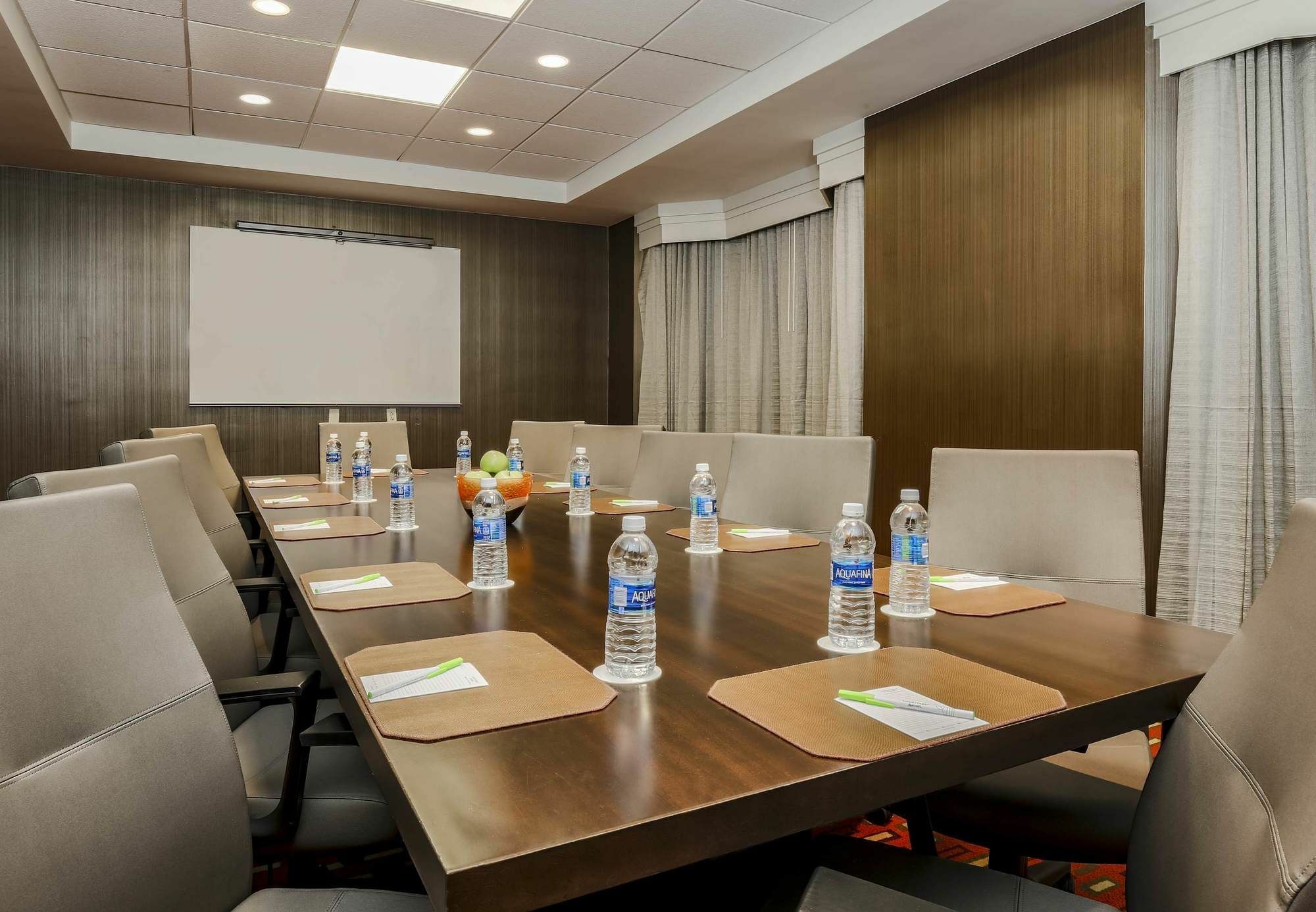 Courtyard By Marriott Orlando Lake Mary North Heathrow Exterior photo